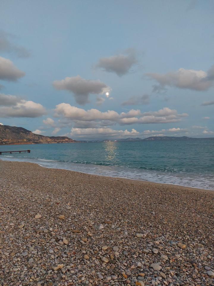 WUNDERSCHÖNER STRAND IM HERBST UND FRÜHJAHR!!! | Greece, Attica, Kineta