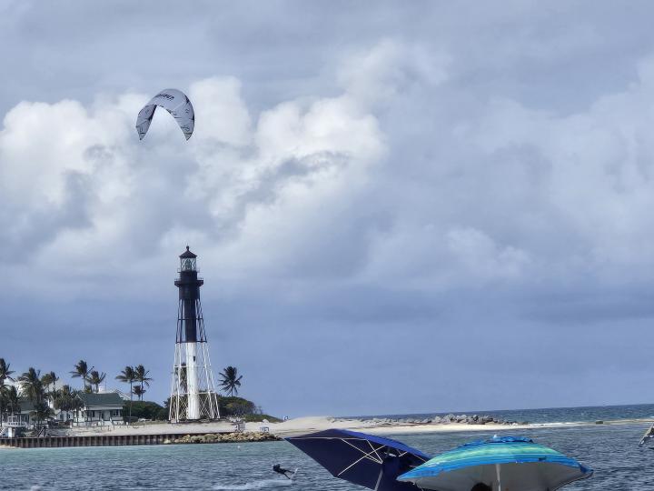 Nice day kitesurfing | United States, Florida East Coast, Pompano Beach