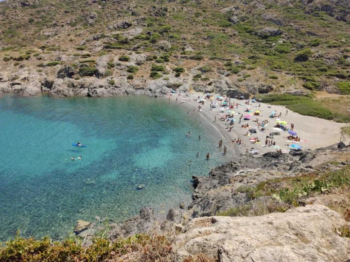 Playa de roca grossa hay mucha gente | Spain, Catalonia, Malgrat de Mar