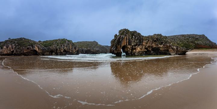 Playa de Cuevas del Mar | Spain, Asturias, Llanes