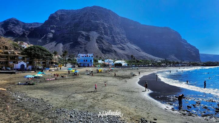 Playa de arena negra situada en el SO de la Gomera | Spain, Canary Islands, Valle Gran Rey